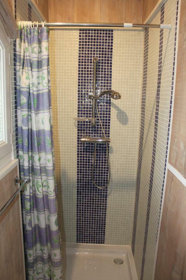 Les Jarres Bleues Apartment Grillon Luaran gambar