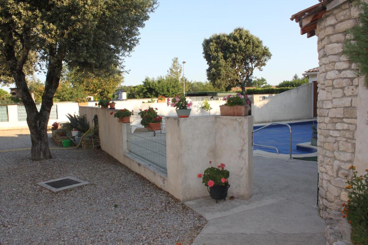 Les Jarres Bleues Apartment Grillon Luaran gambar